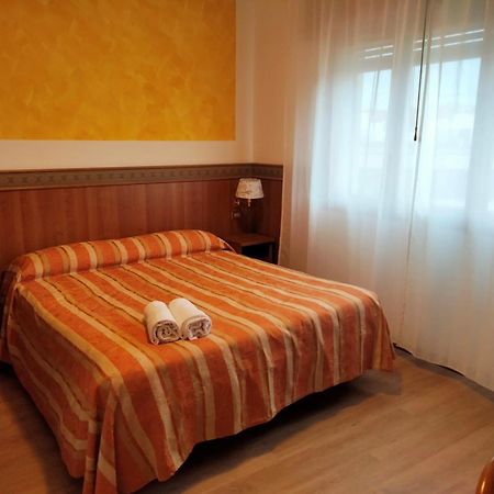 Hotel Kristall Сан-Дона-ди-Пьяве Экстерьер фото