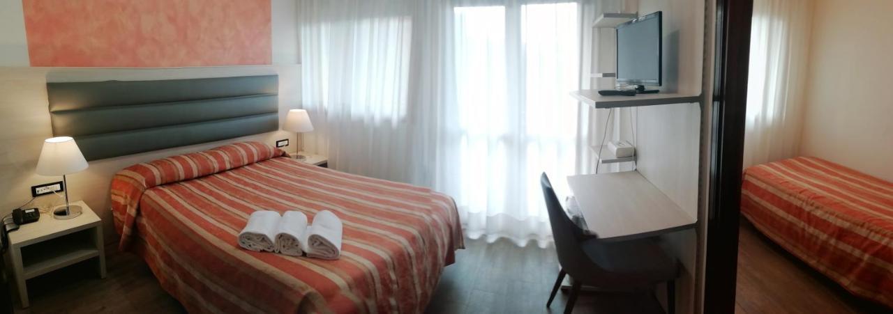 Hotel Kristall Сан-Дона-ди-Пьяве Экстерьер фото